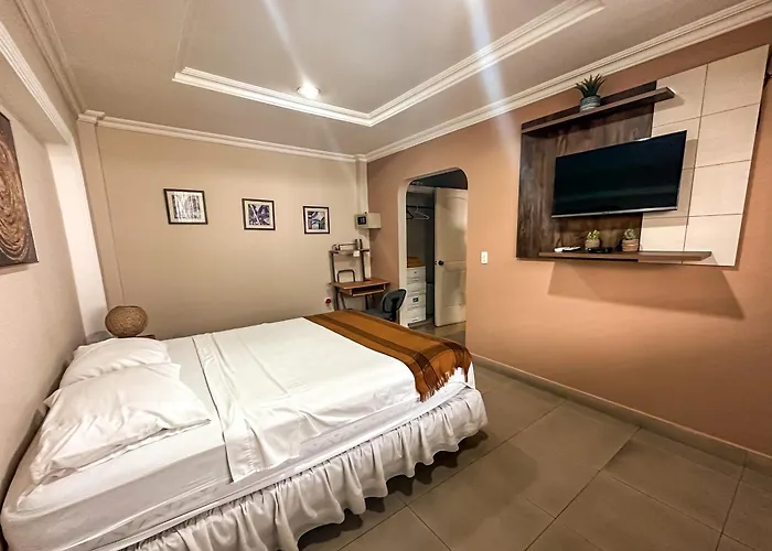 El Patio Suites